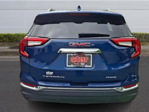 Marine Metallic 2022 GMC Terrain SLT