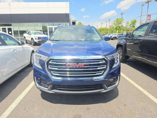Marine Metallic 2022 GMC Terrain SLT