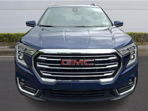 Marine Metallic 2022 GMC Terrain SLT