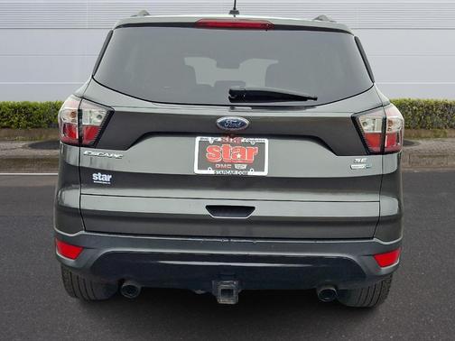 Magnetic Metallic 2018 Ford Escape SE