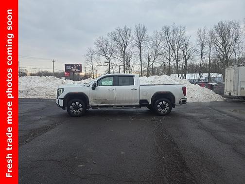 2024 GMC Sierra 2500 Denali