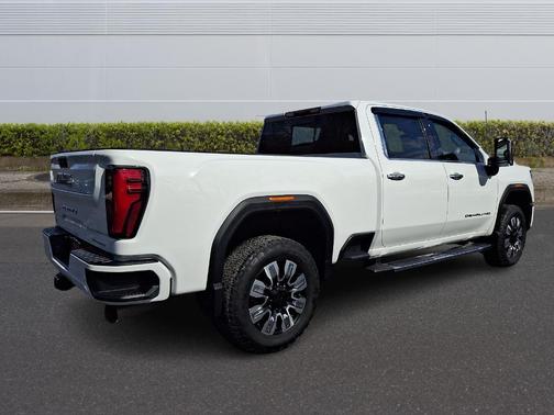 2024 GMC Sierra 2500 Denali