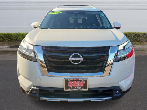 2022 Nissan Pathfinder Platinum