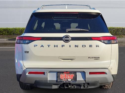 2022 Nissan Pathfinder Platinum