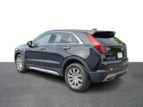 Stellar Black Metallic 2023 Cadillac XT4 Premium Luxury