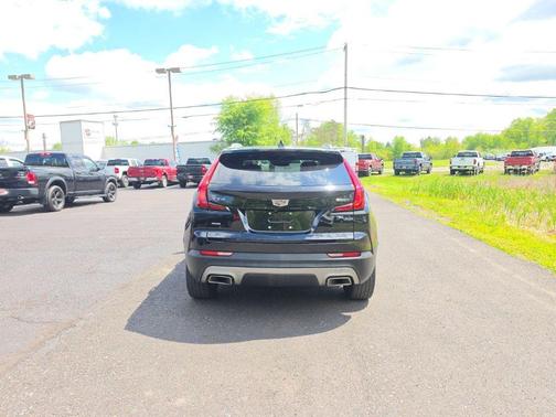 Black Metallic 2023 Cadillac XT4 Premium Luxury
