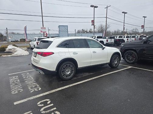 2026 Mercedes-Benz GLC 300 Base 4MATIC