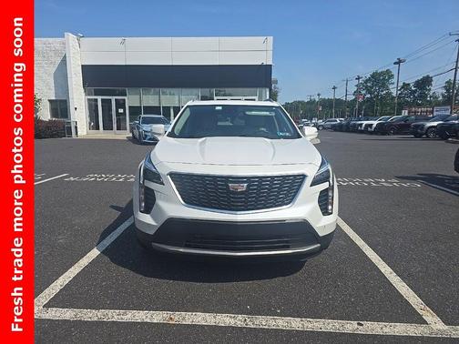 2022 Cadillac XT4 Premium Luxury