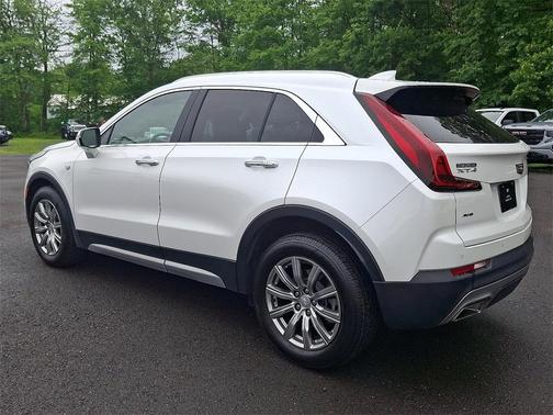 2022 Cadillac XT4 Premium Luxury