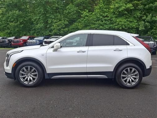 2022 Cadillac XT4 Premium Luxury