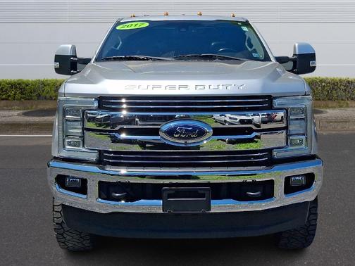 Ingot Silver Metallic 2017 Ford F-250 Lariat