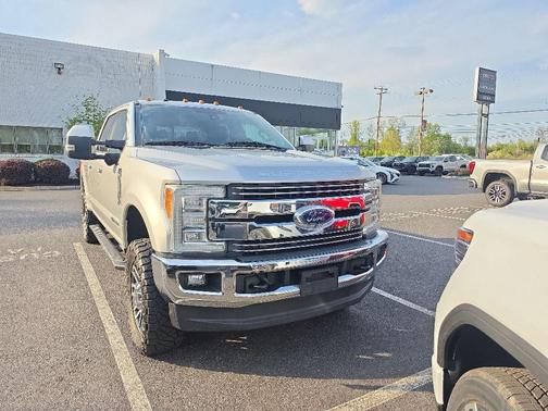 Ingot Silver 2017 Ford F-250 Lariat