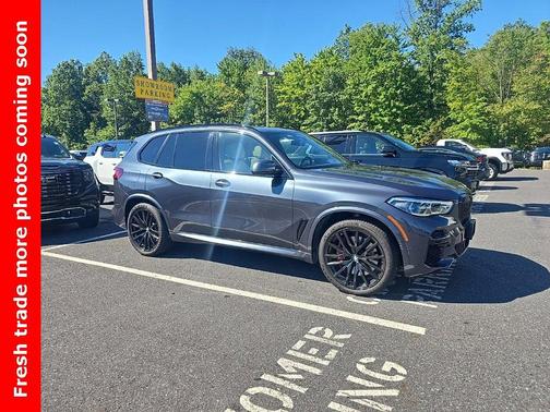 2022 BMW X5 M50i