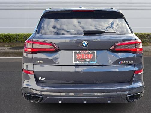 2022 BMW X5 M50i