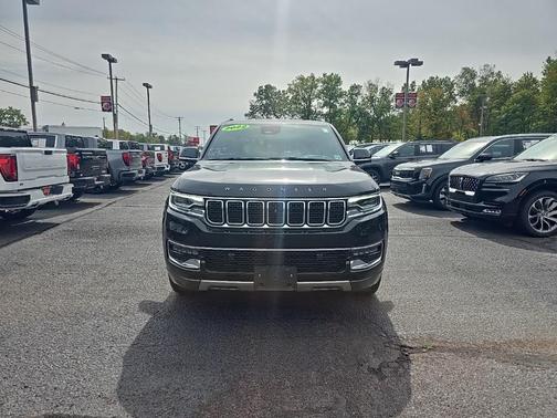 2022 Jeep Wagoneer Series III