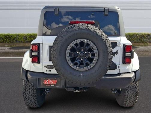 Oxford White Clearcoat 2024 Ford Bronco Raptor