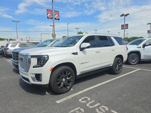 White Frost 2021 GMC Yukon Denali