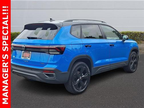 2025 Volkswagen Taos 1.5T SE Black