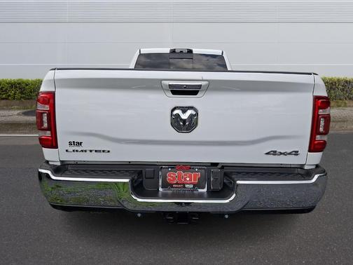 Bright White Clearcoat 2021 RAM 3500 Limited