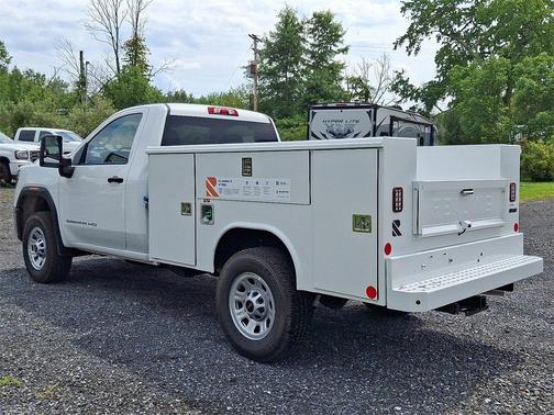 2025 GMC Sierra 3500 Pro