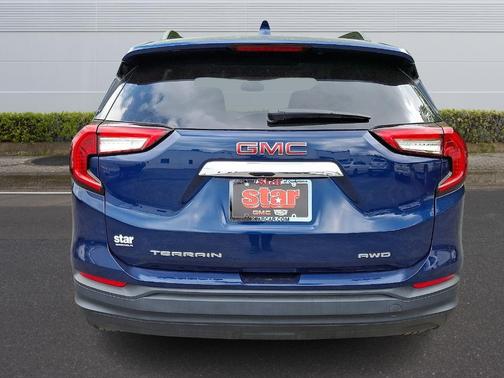 Marine Metallic 2022 GMC Terrain SLE