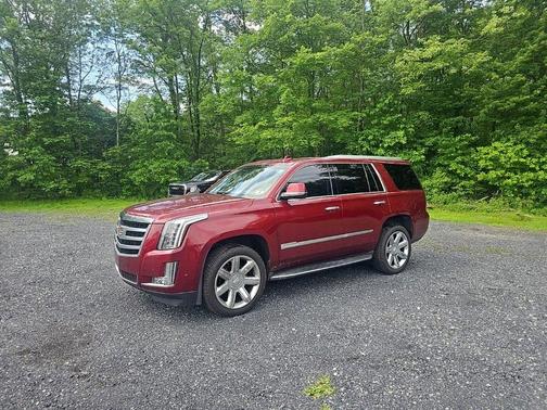 2017 Cadillac Escalade Luxury