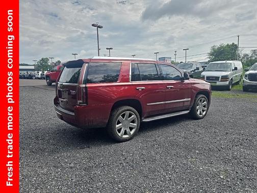 2017 Cadillac Escalade Luxury