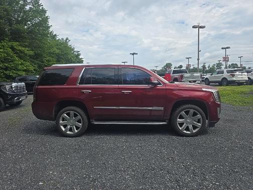 2017 Cadillac Escalade Luxury