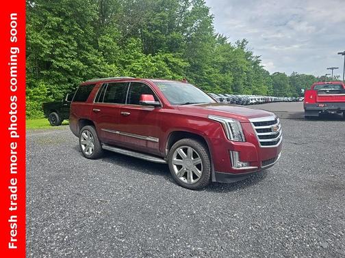 2017 Cadillac Escalade Luxury