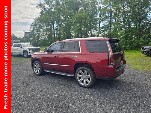 2017 Cadillac Escalade Luxury