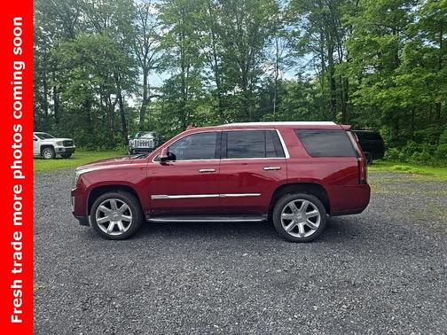 2017 Cadillac Escalade Luxury