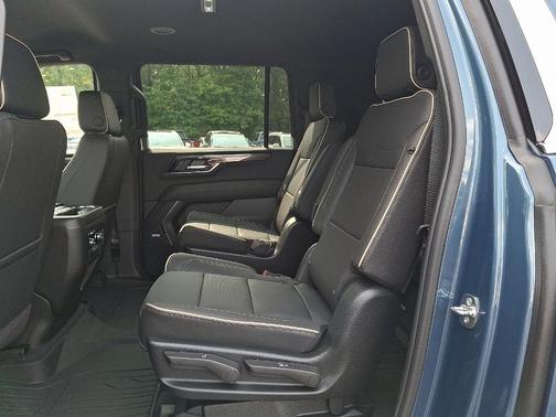 2025 GMC Yukon XL Elevation