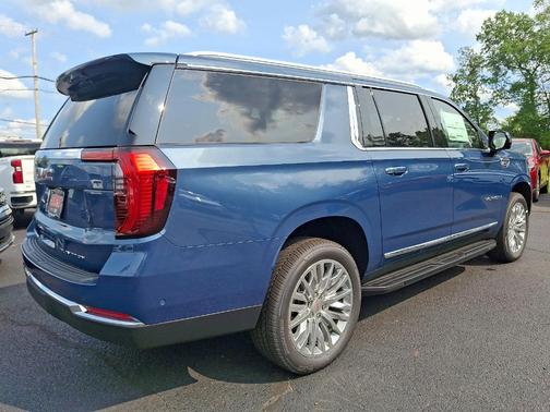 2025 GMC Yukon XL Elevation