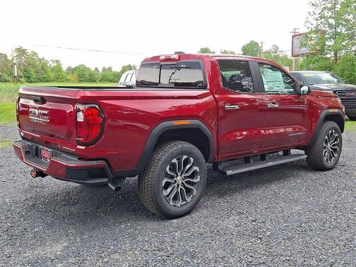 2025 GMC Canyon Denali