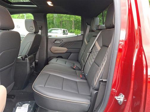 2025 GMC Canyon Denali