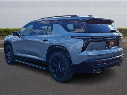Sterling Gray Metallic 2024 Chevrolet Traverse RS