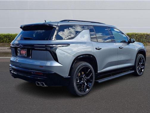 Sterling Gray Metallic 2024 Chevrolet Traverse RS