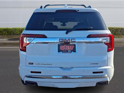 2022 GMC Acadia Denali