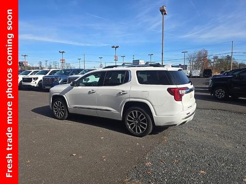 2022 GMC Acadia Denali