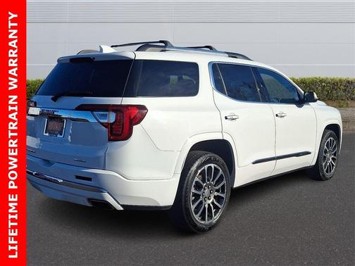2022 GMC Acadia Denali