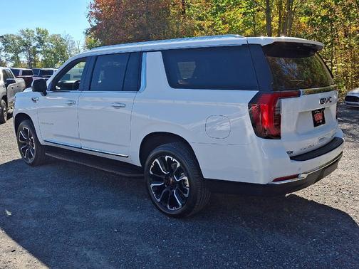 White 2026 GMC Yukon XL Elevation