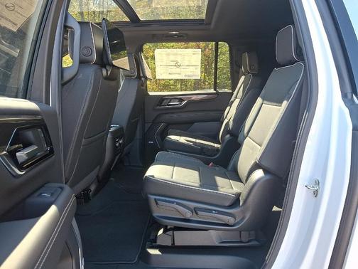 White 2026 GMC Yukon XL Elevation