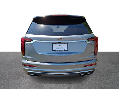 Argent Silver Metallic 2023 Cadillac XT6 Premium Luxury AWD