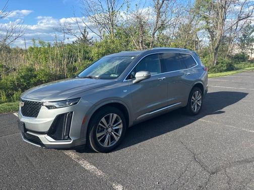 Silver Metallic 2023 Cadillac XT6 Premium Luxury AWD