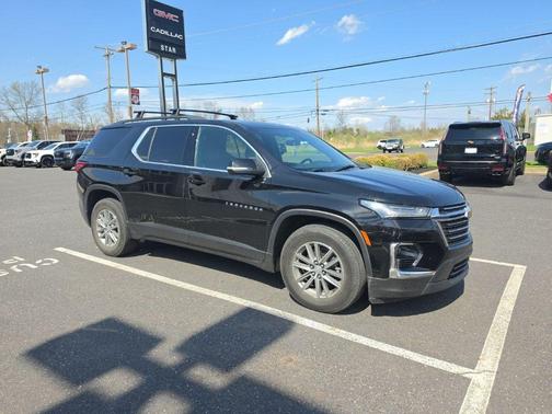 Mosaic Black Metallic 2023 Chevrolet Traverse LT Leather