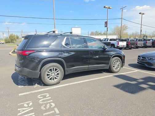 Black Metallic 2023 Chevrolet Traverse LT Leather