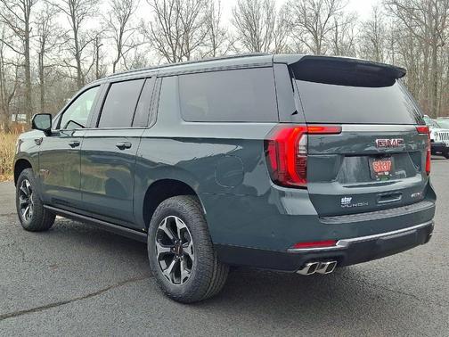 2026 GMC Yukon XL AT4