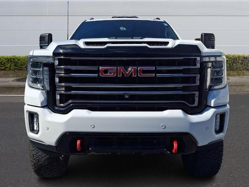 Summit White 2020 GMC Sierra 2500 AT4