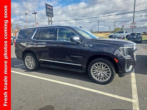 2023 GMC Yukon SLT