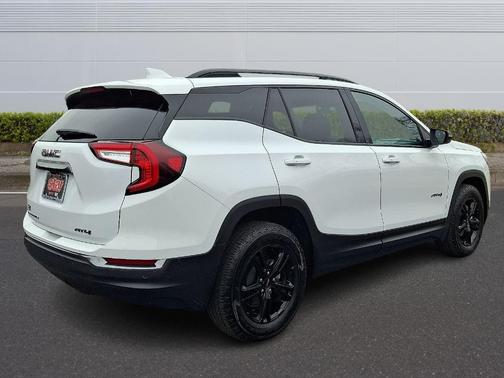 2022 GMC Terrain AT4